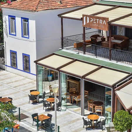 بترا بوتيك أوتل 2*